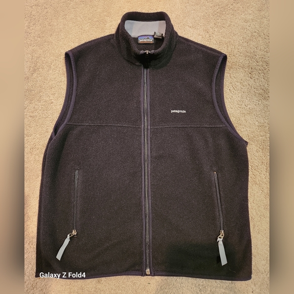 Vintage FA02 Patagonia Synchilla Fleece Vest Black - Picture 1 of 7